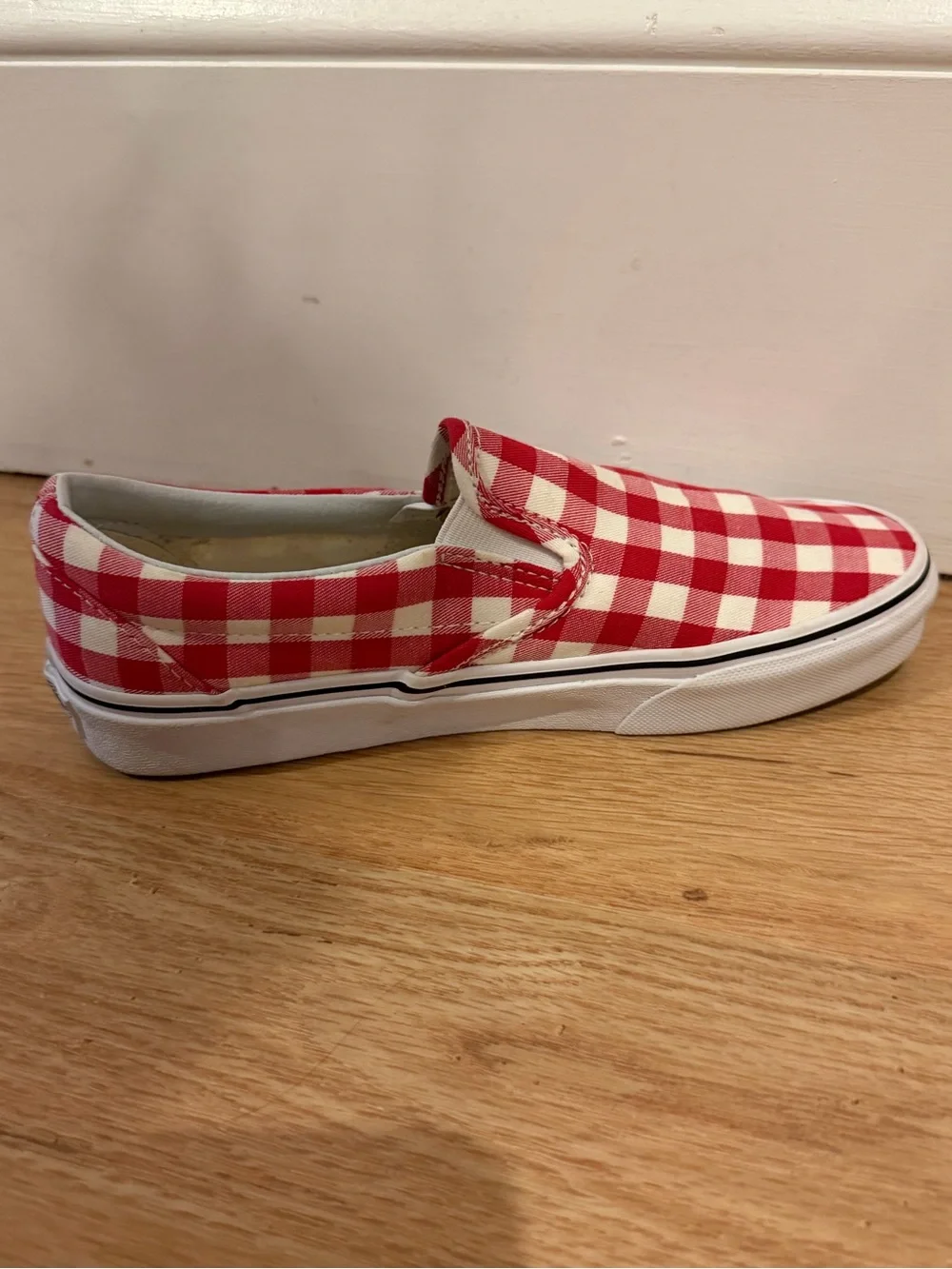 Vans Slip-On in Red Gingam